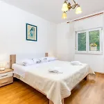 Three-bedroom In Prázdninový dům Neoric