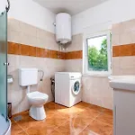 Three-bedroom In Prázdninový dům *