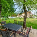 Prázdninový dům Three-bedroom In Neoric