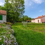 Three-bedroom In Prázdninový dům Neoric