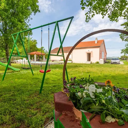 Three-bedroom In * Neoric